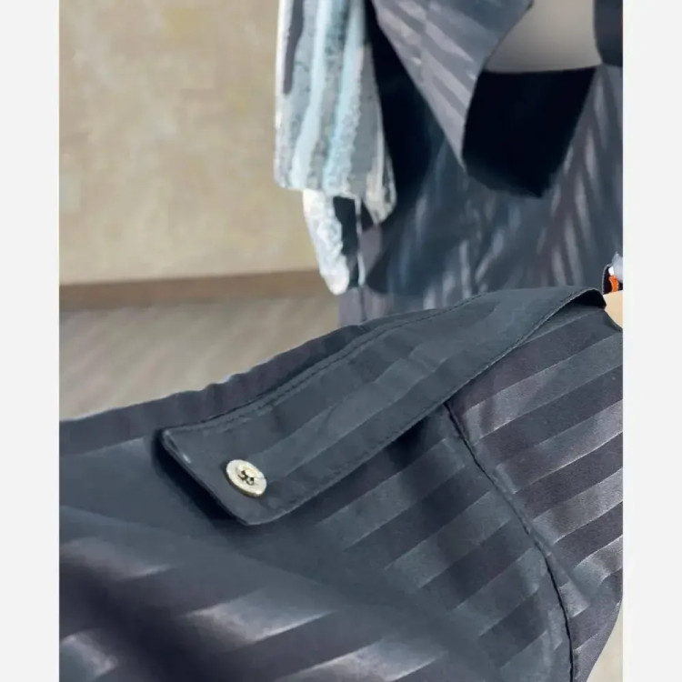 مانتو داکرون مشکی فری سایز زنانه قد 80 - رویا