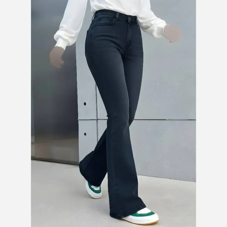 شلوار جین زنانه بوتکات قد بلند کشسان با کیفیت عالی در رنگ بندی متنوع