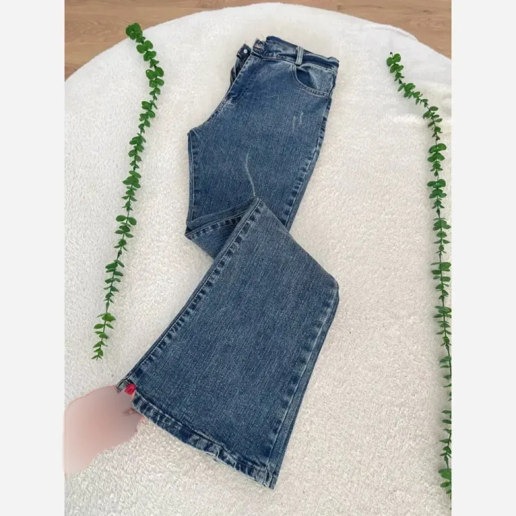 شلوار جین بوتکات زنانه باکیفیت، قد حدود 103، در رنگها و سایزهای متنوع