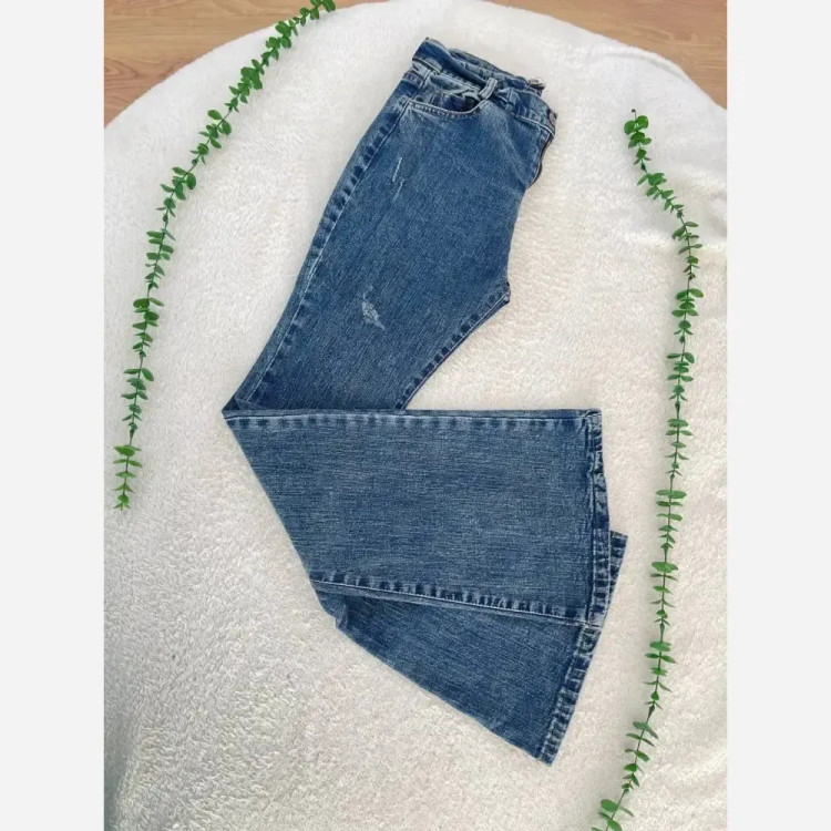 شلوار جین بوتکات زنانه باکیفیت، قد حدود 103، در رنگها و سایزهای متنوع