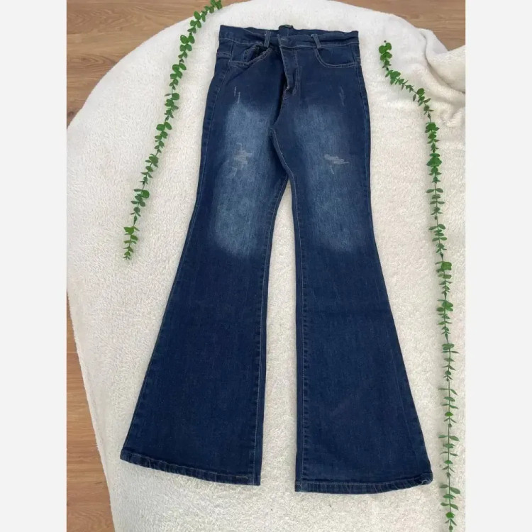 شلوار جین بوتکات زنانه باکیفیت، قد حدود 103، در رنگها و سایزهای متنوع