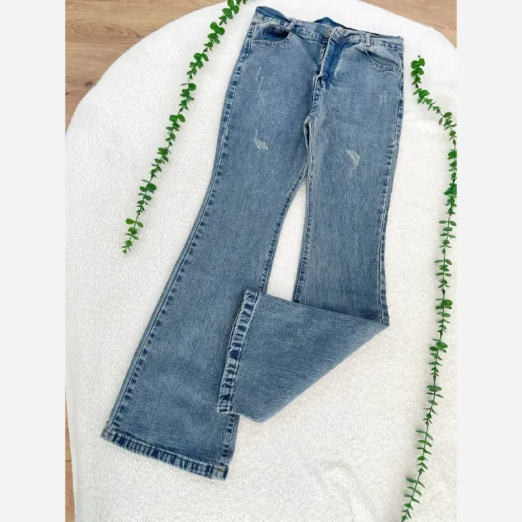 شلوار جین بوتکات زنانه باکیفیت، قد حدود 103، در رنگها و سایزهای متنوع