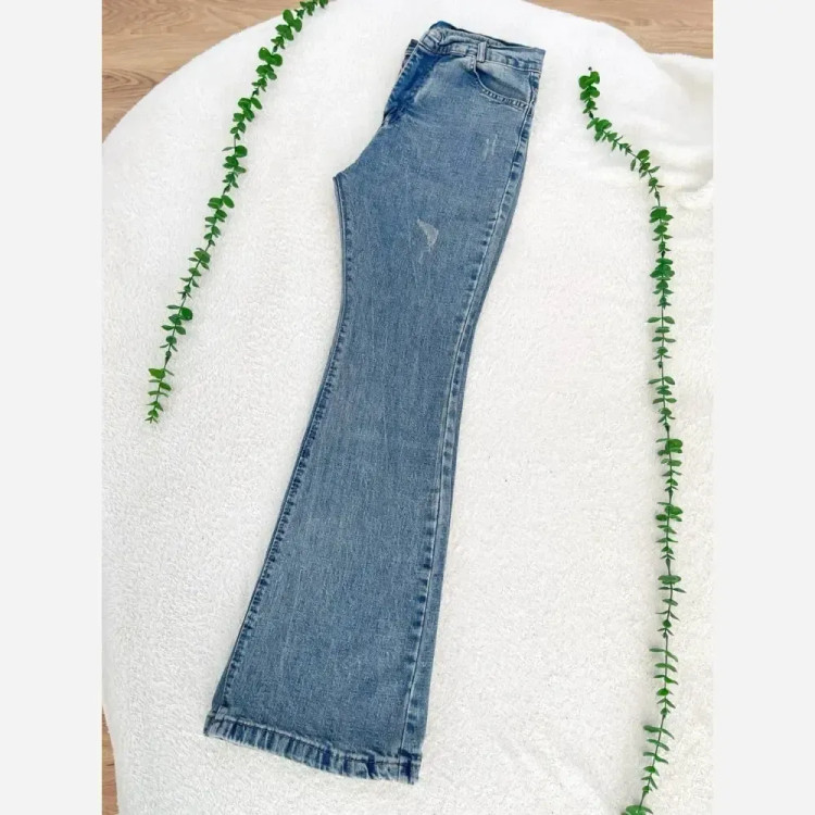 شلوار جین بوتکات زنانه باکیفیت، قد حدود 103، در رنگها و سایزهای متنوع