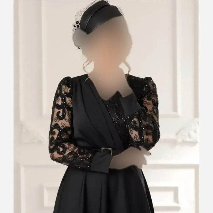 مانتو کرپ غواصی زنانه مجلسی پولکی ترک کد 442 مشکی سایزبندی 40 تا 50