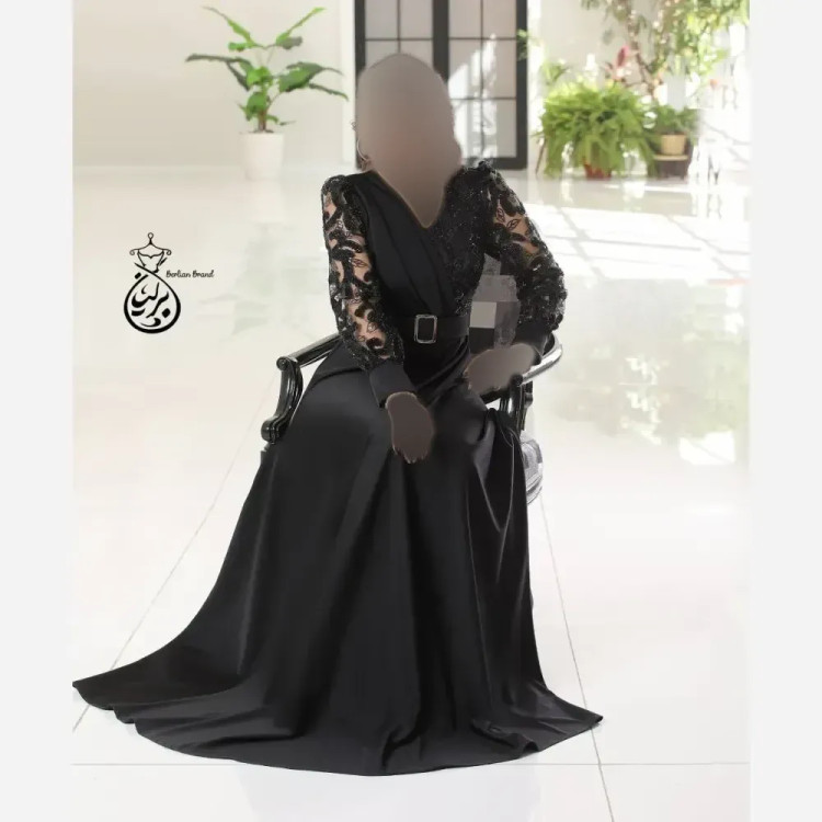 مانتو کرپ غواصی زنانه مجلسی پولکی ترک کد 442 مشکی سایزبندی 40 تا 50