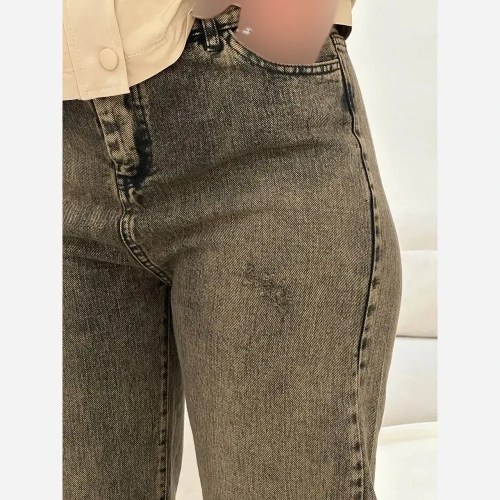 شلوار نیم بگ واید جین زنانه طوسی و کرم سنگشور شده سایز 38 تا 48