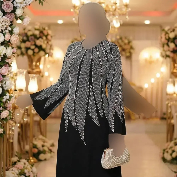 ماکسی مجلسی مدل نازنین بیگ سایز کرپ دالقیچ مشکی نگین و مروارید سایز بزرگ