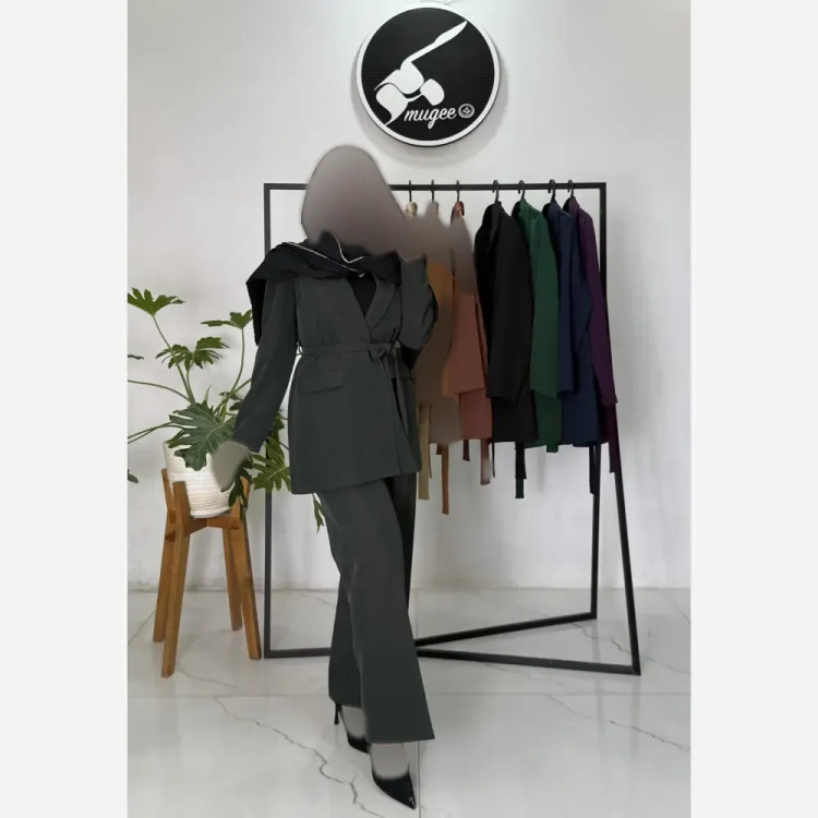 کت و شلوار زنانه مازراتی طرح هاله دو سایز سبز کرم مشکی سرمه ای بنفش