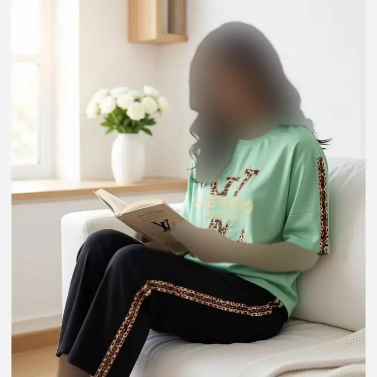 ست زنانه لویی ویتون پلنگی گلکسی پنبه فری سایز 38-48 شیک و زیبا