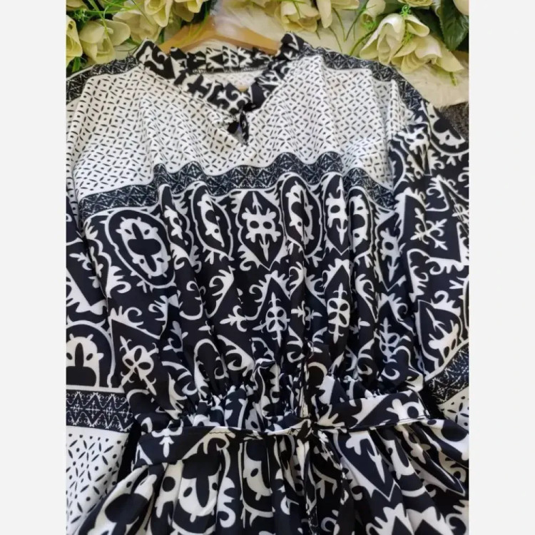 پیراهن ساحلی مزونی فلورانس فری سایز زنانه شیک و راحت مناسب استایل روزمره و مهمانی