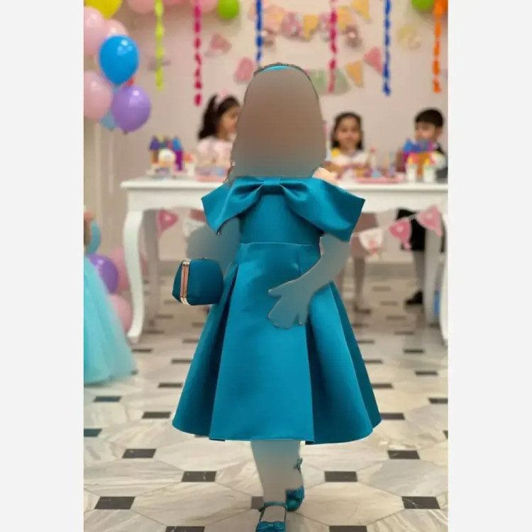 پیراهن دخترانه نازی ساتن درجه یک سایزبندی 5 تا 13 سال مشکی کله غازی سفید آبی