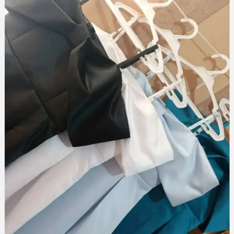 پیراهن دخترانه نازی ساتن درجه یک سایزبندی 5 تا 13 سال مشکی کله غازی سفید آبی