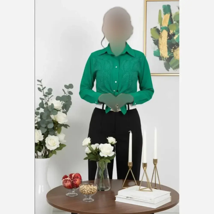 شومیز زنانه ساحل سبز و قرمز سایزبندی 40 تا 52 جنس الیزه نگین دار تضمینی