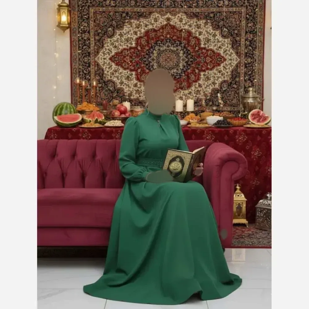 پیراهن مجلسی زنانه ناز کد 76401 سایزبندی 38 تا 52 قد 150 رنگ سبز و قرمز جنس مازراتی