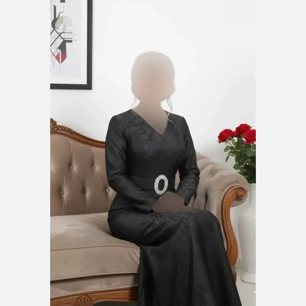 مانتو زنانه شکوه قد 150 ژاکارد ترک سایزبندی 38 تا 46 کمربند دار مشکی قیمت 1,300,000 تومان