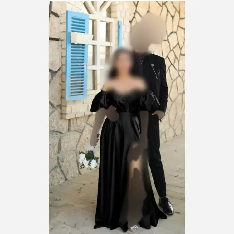 عروسک ساتن ال ایکس قد 155 سایزبندی 36 تا 44 آستین جدا پشت بند مشکی