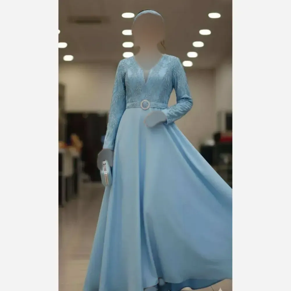 مانتو شانا بلند زنانه سایزبزرگ حریر شاین ساتن زارا قد 155 تک رنگ آبی سایز 44 تا 54