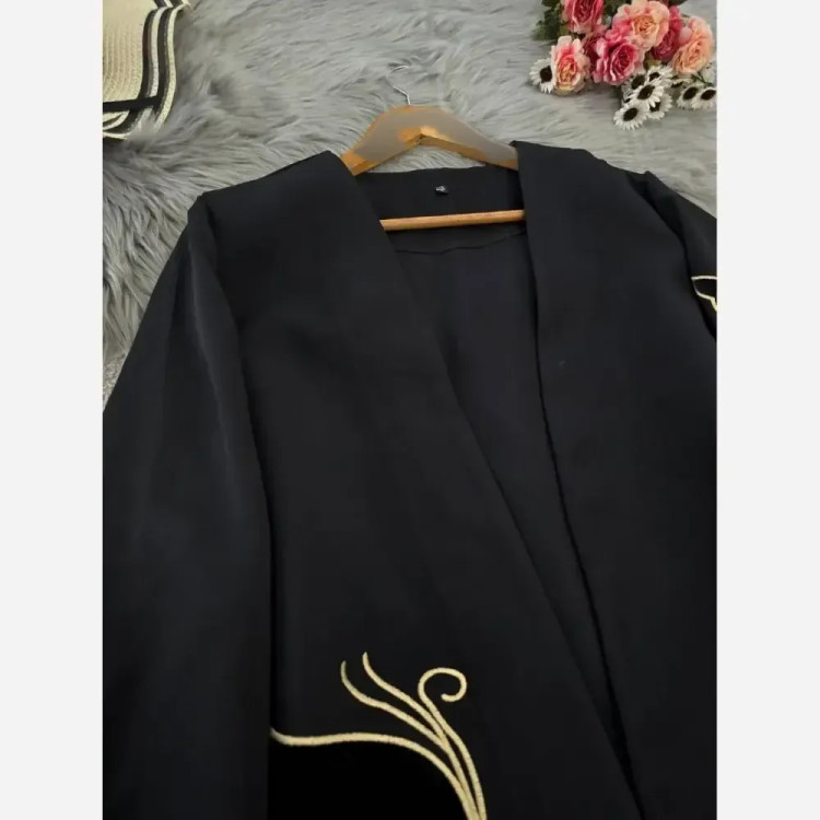 مانتو کتی پروانه مشکی جنس مازراتی گلدوزی شده سایز 38 تا 52 قد 85
