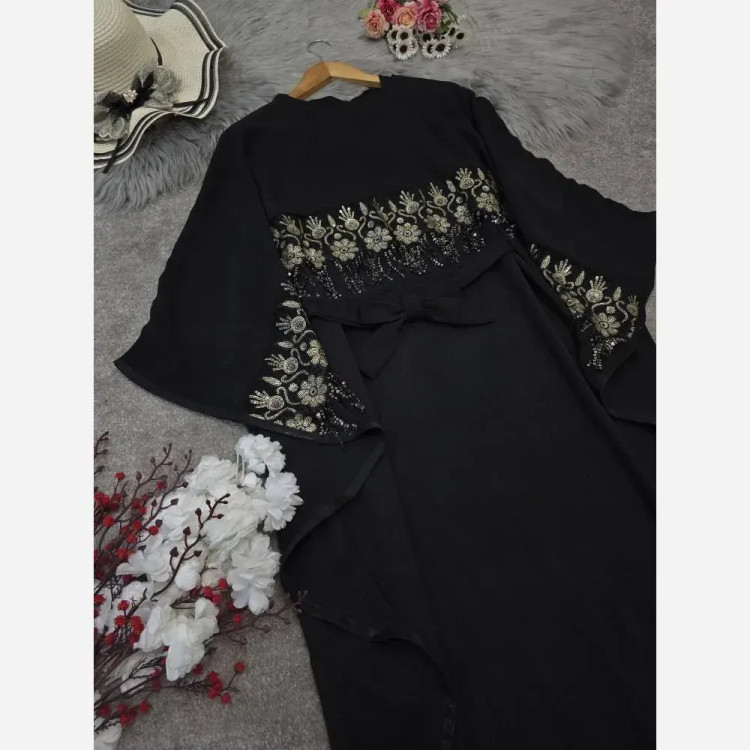 ست پیراهن و رویه شنلی ابروبادی فری سایز مشکی طلایی