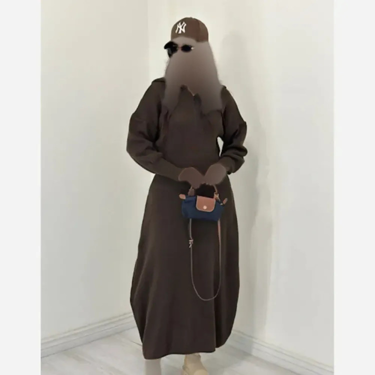 پیراهن بافت اکریل ظریف ساعت شنی زنانه فری سایز 36-46 با کلاه و استین فینگر