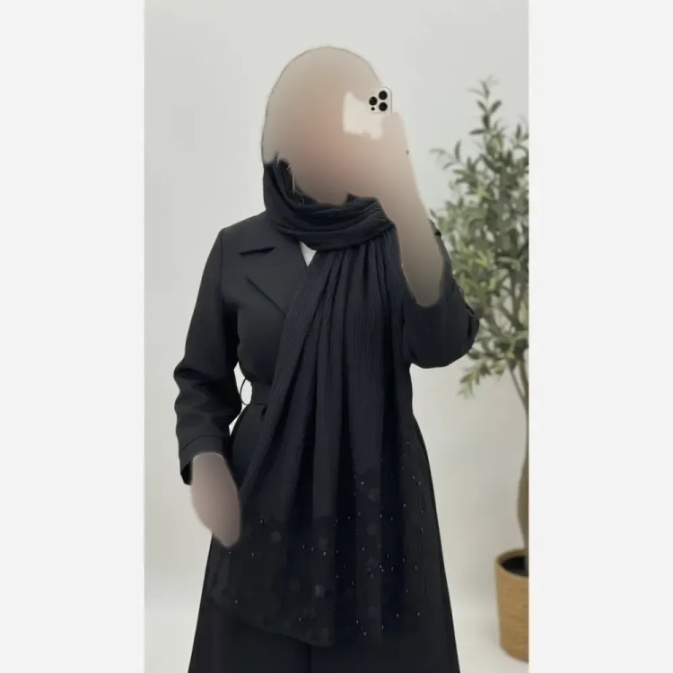 شال مجلسی برشکا وارداتی خرجکار دانتل فری سایز مروارید پرچ شده ابعاد 77*200