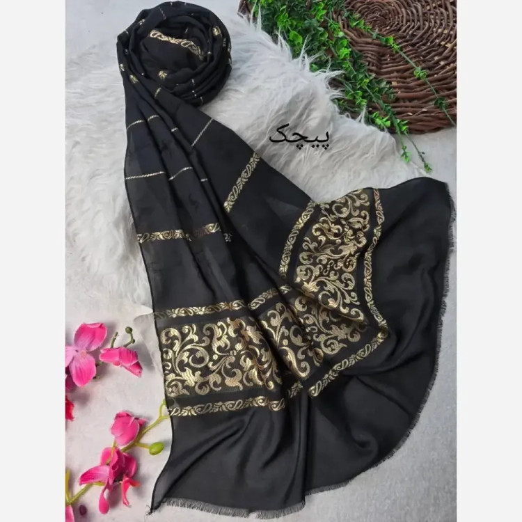 شال لعیا نخ حریر طرح گلد الگانس ابعاد 73x190 بدون چروک و سر خوردن فری سایز