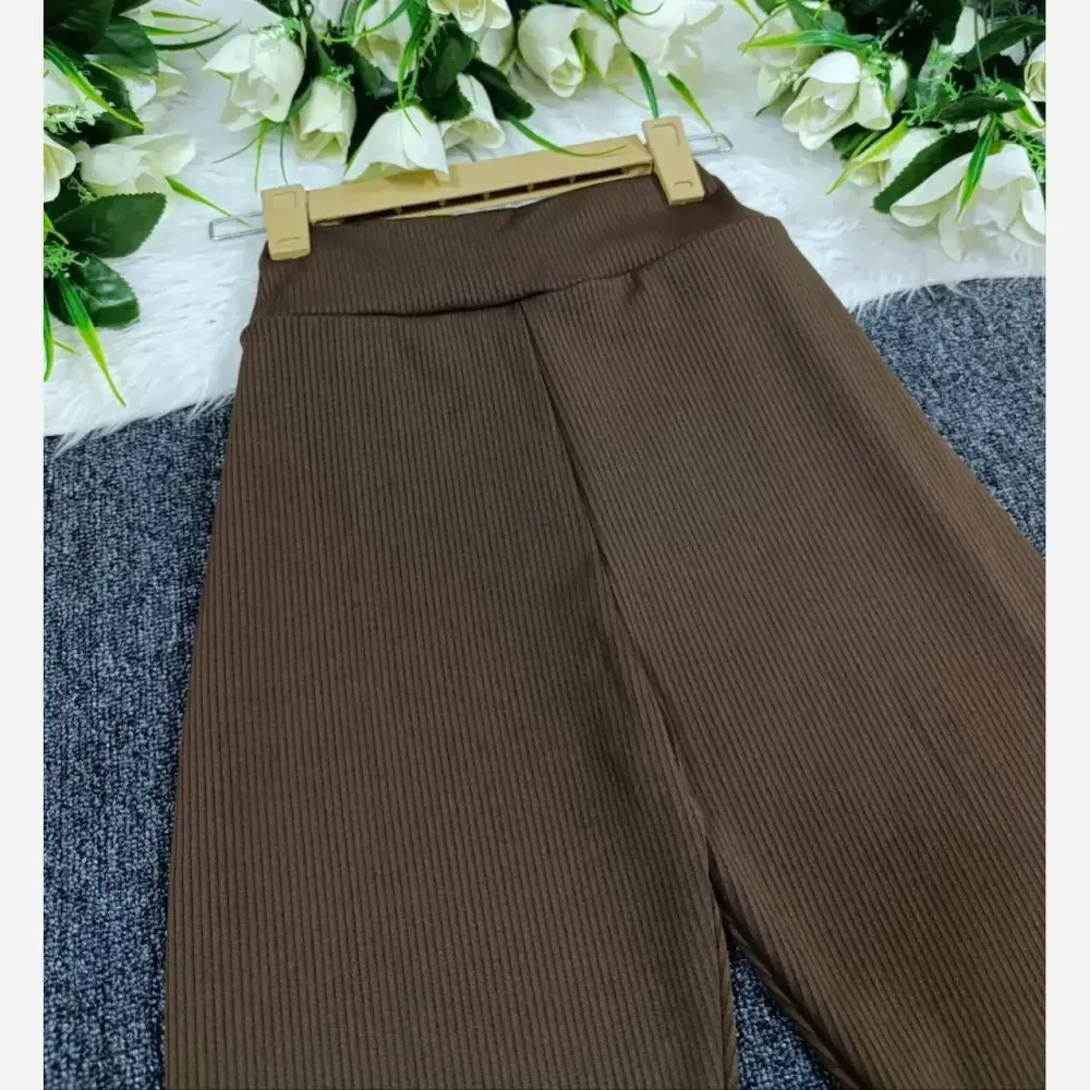 لگ کبریتی زنانه جنس مک لارا سایز فری رنگ کرم قهوه ای پژ بدون آبرفت و رنگدهی