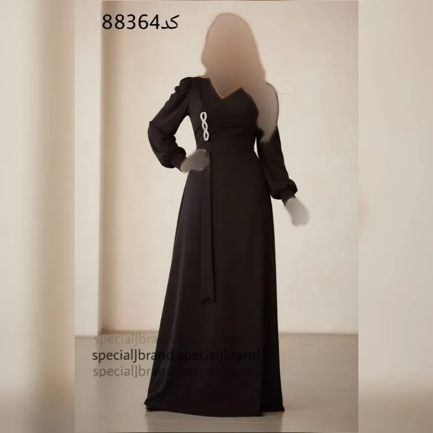 پیراهن مجلسی ماکسی دیبارخ مشکی قد 160 زیپدار جنس غواصی سایز 38 تا 44