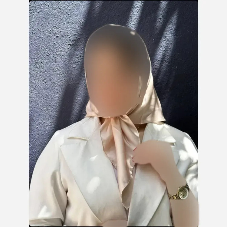 مینی اسکارف ساتن سیلک ابعاد 75*75 رنگبندی شیک و عروسکی بهاره