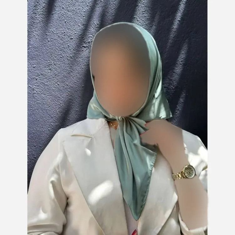 مینی اسکارف ساتن سیلک ابعاد 75*75 رنگبندی شیک و عروسکی بهاره