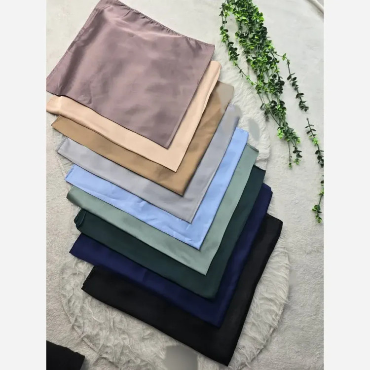 مینی اسکارف ساتن سیلک ابعاد 75*75 رنگبندی شیک و عروسکی بهاره