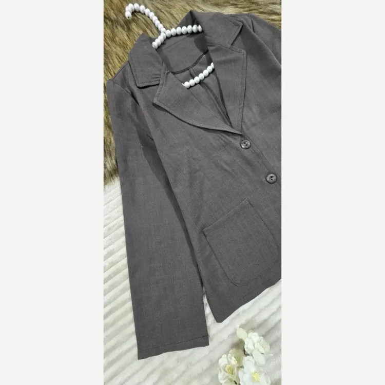 ست کت و دامن بزایاق اعلا فری سایز تا 48 رنگبندی متنوع