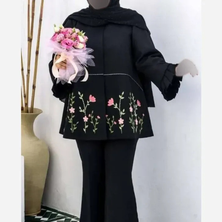 مانتو کتی زنانه مدل مهگل جنس مازراتی اعلا گلدوزی شده رنگ مشکی