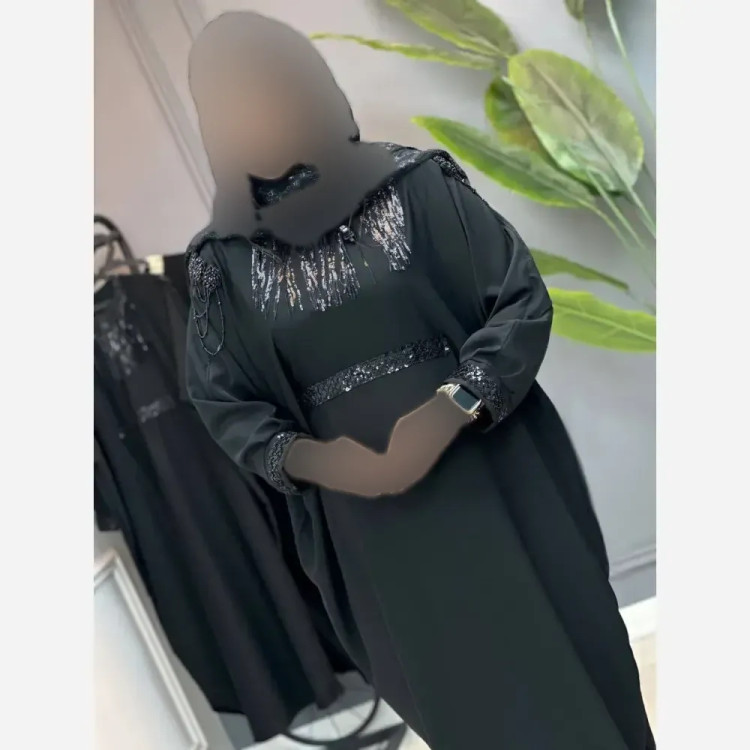 عبای مجلسی زنانه مدل ریسه پولکی جنس کرپ الیزه فری سایز مشکی