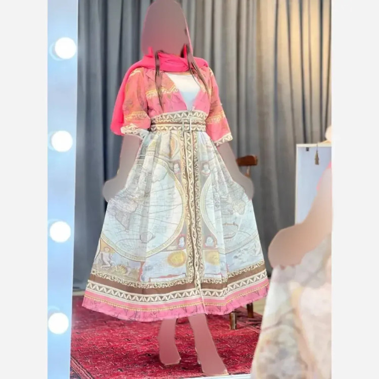 پیراهن زنانه طرح دار نازلی جنس کرپ حریر فری سایز با کمربند