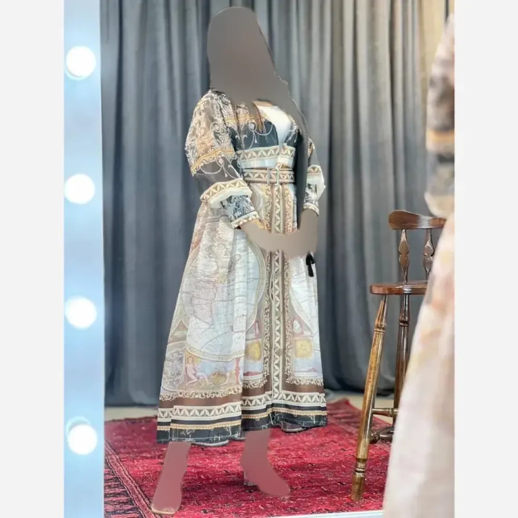 پیراهن زنانه طرح دار نازلی جنس کرپ حریر فری سایز با کمربند