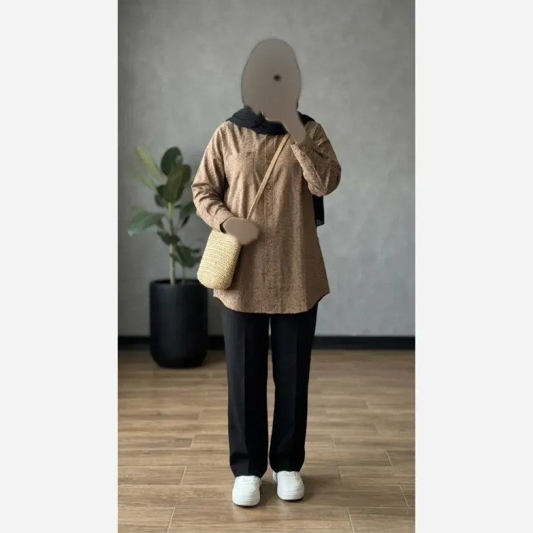شومیز مانتویی زنانه جنس شانتون ابریشم نگیندار مدل فری سایز