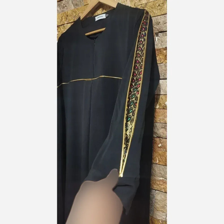 عبا زنانه طرح ملیکا جنس الیزه و خرجکار تافته هندی رنگ مشکی سایز 40 تا 54