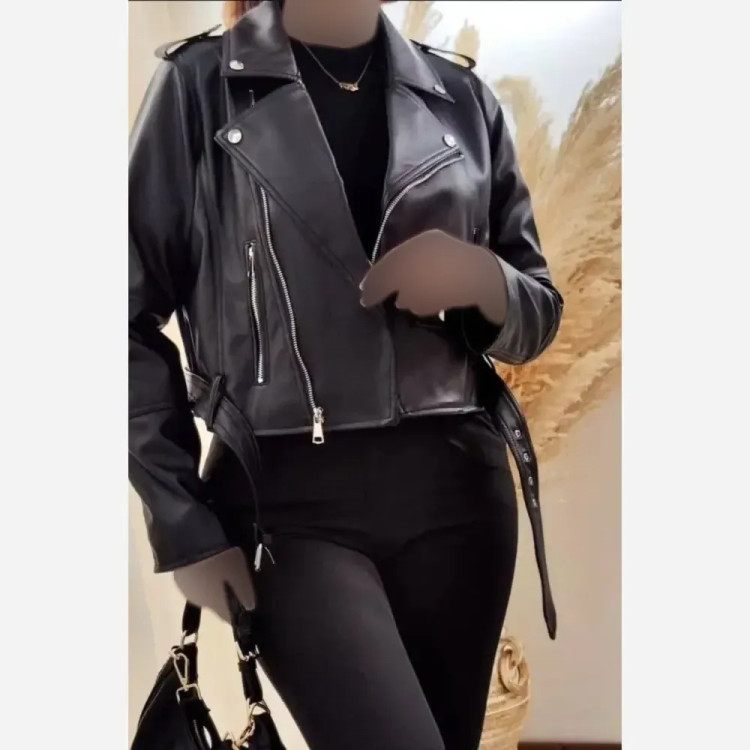 کت چرمی زنانه مدل تیلور جنس چرم تیرکمانی رنگ مشکی