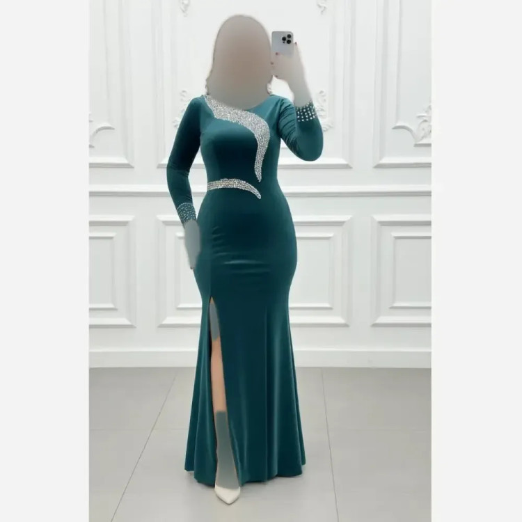 پیراهن زنانه مدل سارینا جنس مخمل قد 150 در رنگبندی مشکی و سبز سایز 44 تا 54