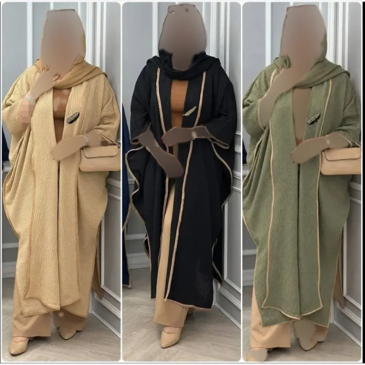 پیراهن زنانه مدل میخک جنس حصیری خنک قواره آزاد سایز 38 تا 52 با گل سینه