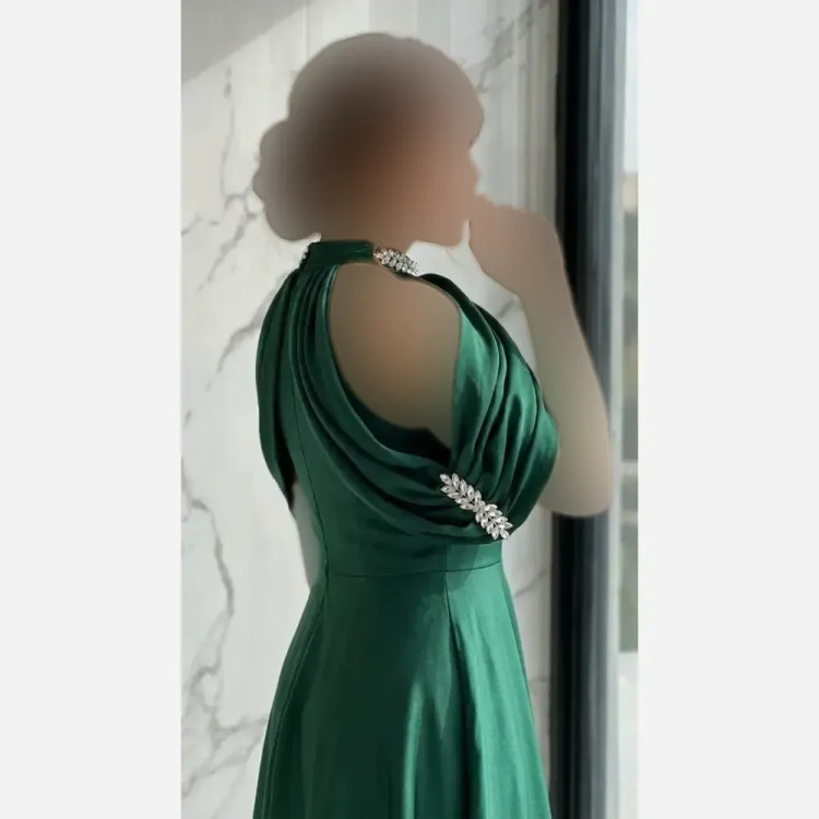 پیراهن زنانه مجلسی مدل آنا جنس کرپ مازاراتی اعلا با سنگدوزی دستی در رنگبندی متنوع