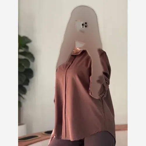 شومیز زنانه مدل ترنج جنس مدال سیلک ترک فری سایز 38 تا 46 جلو دکمه دار
