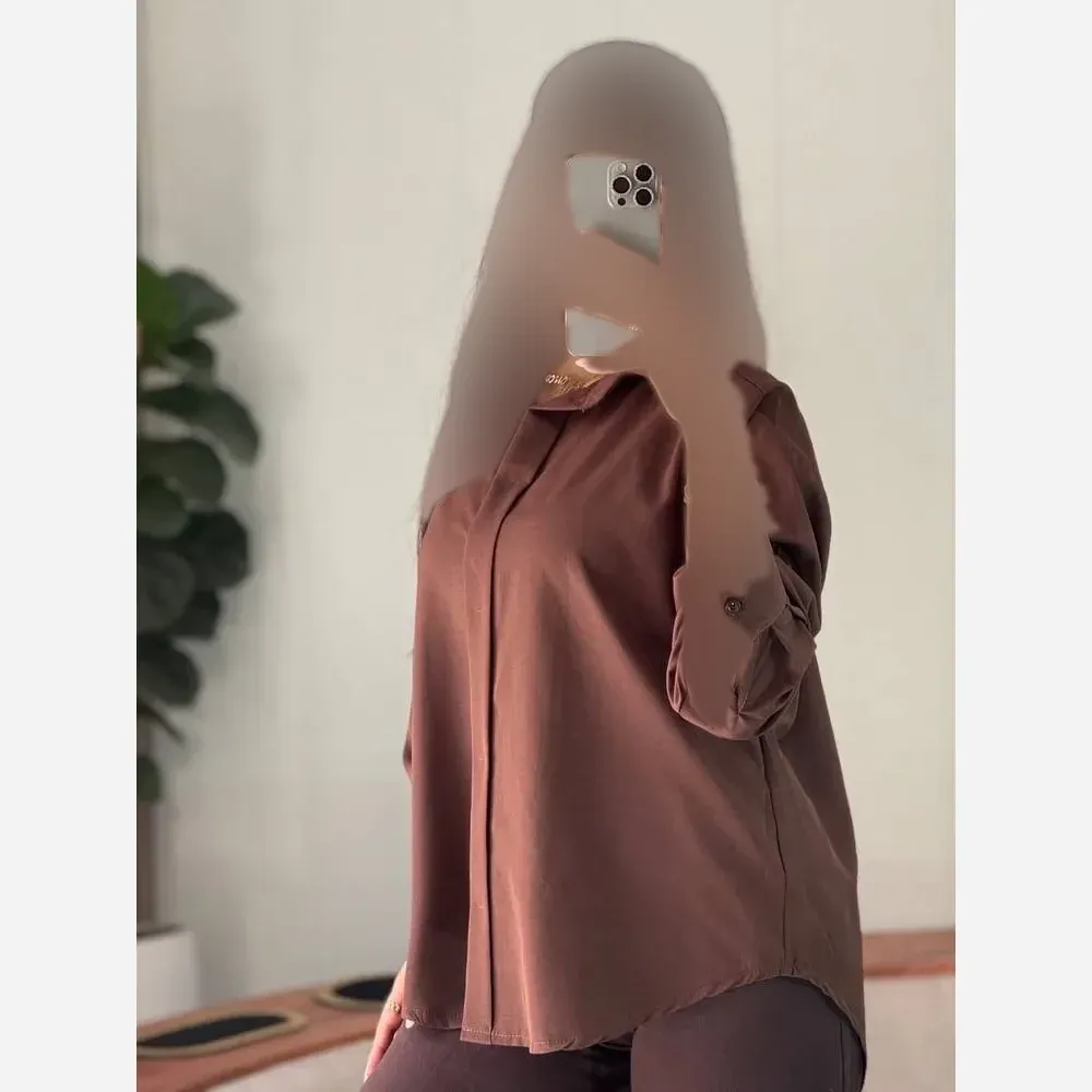 شومیز زنانه مدل ترنج جنس مدال سیلک ترک فری سایز 38 تا 46 جلو دکمه دار