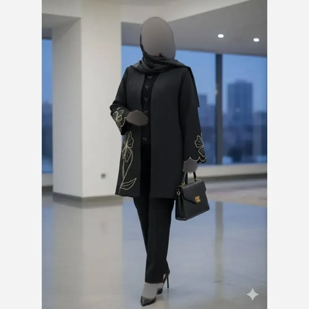 مانتو زنانه مدل ویان گلدوزی شده جنس کرپ مازراتی سایز بزرگ 40 تا 58