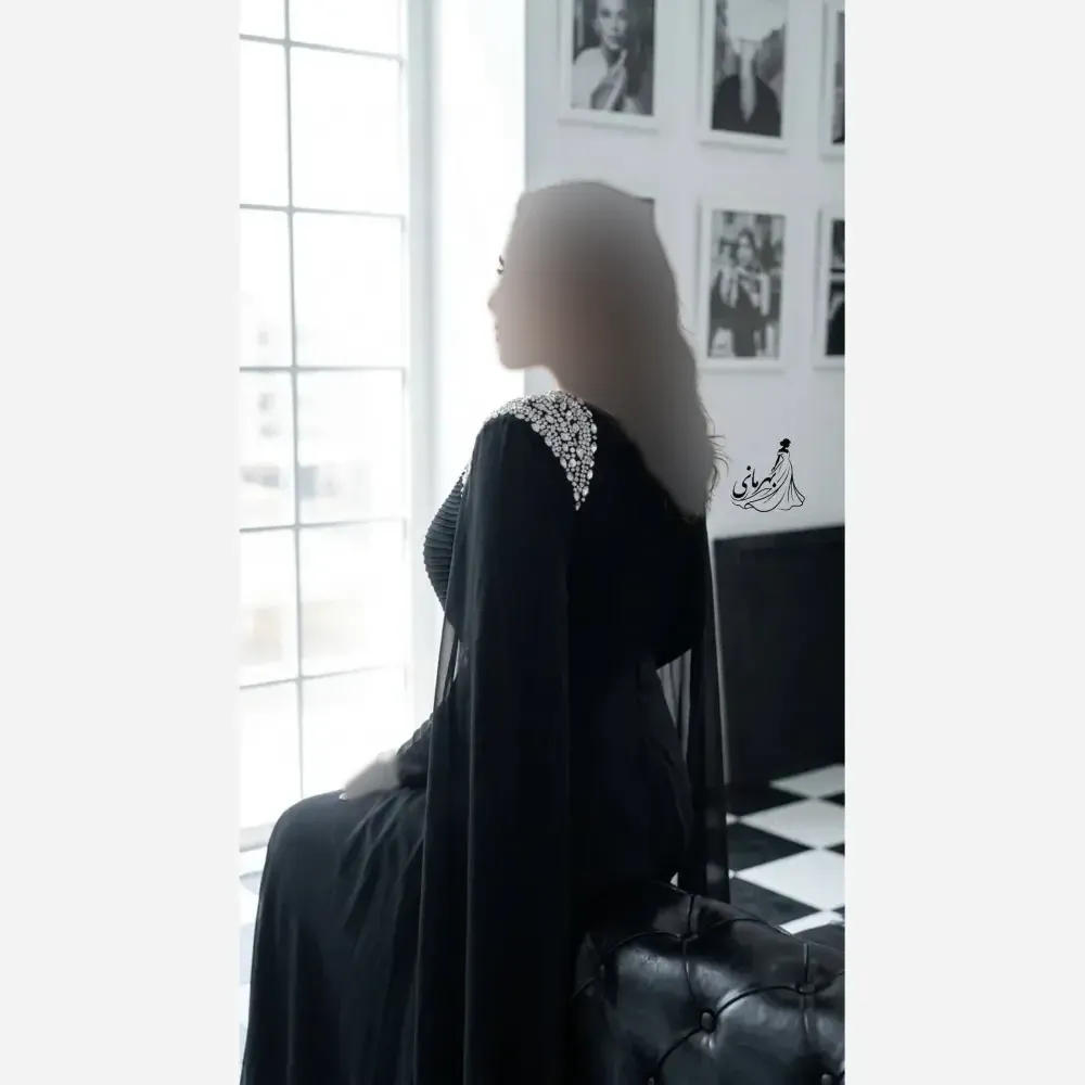 پیراهن مجلسی زنانه حریر مشکی سنگدوزی شده مدل مهتاب سایز بزرگ