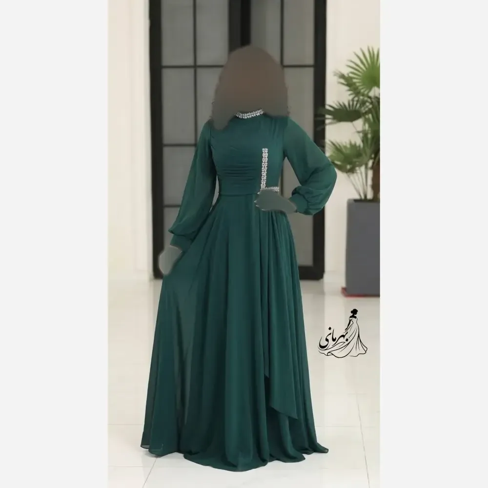پیراهن مجلسی زنانه مدل زمرد جنس کرپ حریر سنگدوزی شده کاپدار و آستردار سایز 42 تا 50