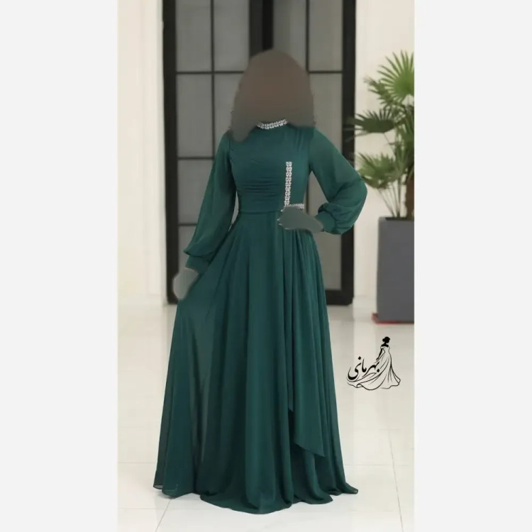 پیراهن مجلسی زنانه مدل زمرد جنس کرپ حریر سنگدوزی شده کاپدار و آستردار سایز 42 تا 50