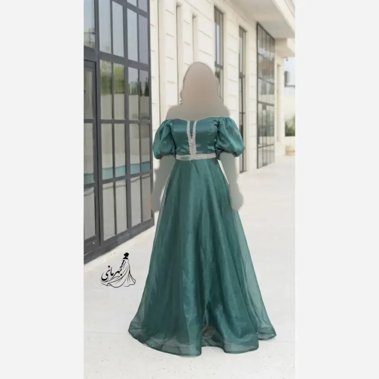 پیراهن مجلسی زنانه مدل سیندرالا عروسکی تور ارگانزا سنگدوزی شده با کاپ سینه