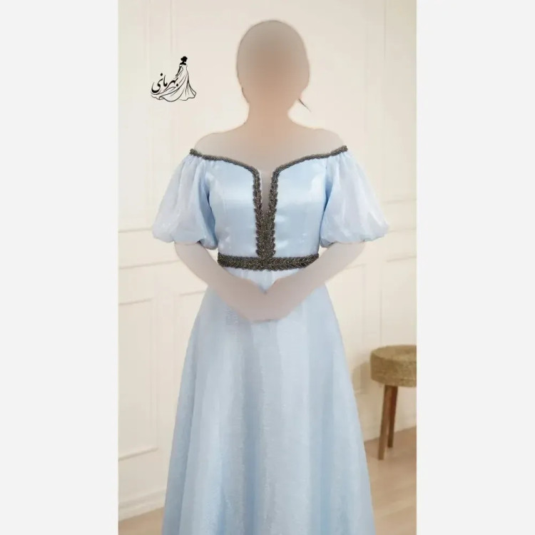 پیراهن مجلسی زنانه مدل سیندرالا عروسکی تور ارگانزا سنگدوزی شده با کاپ سینه